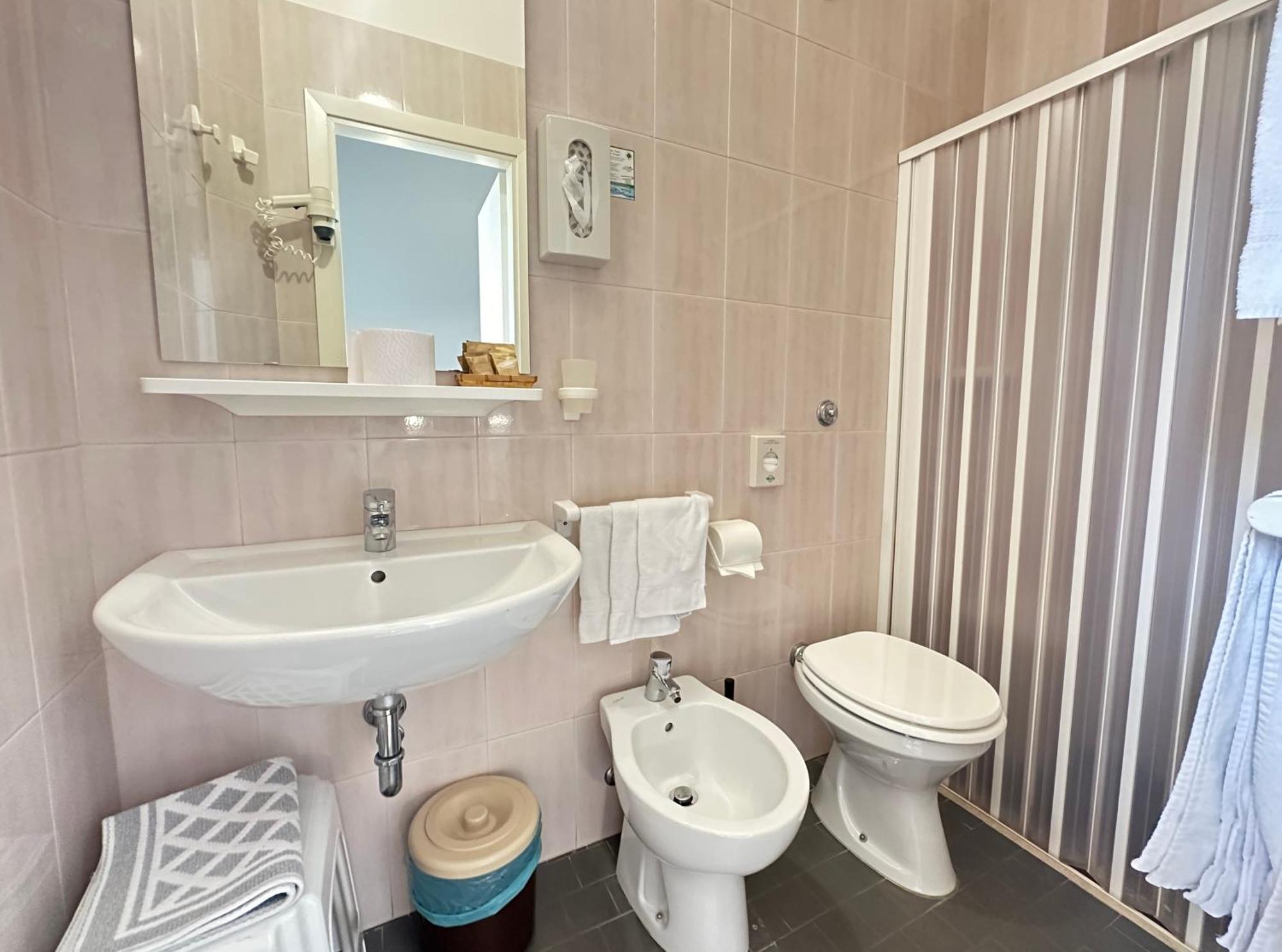 Hotel Amelia Fano Pokoj fotografie